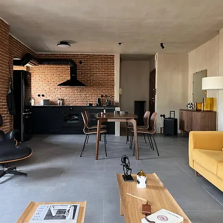 Hellofrom Tobacco Warehouse *