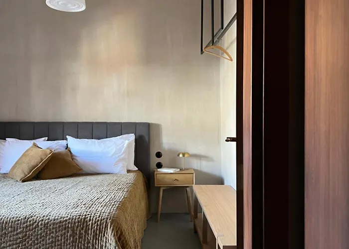 Hellofrom Tobacco Warehouse *