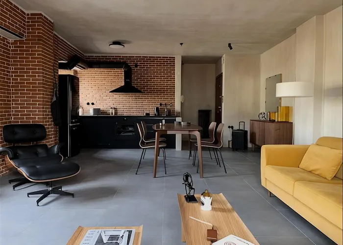 Hellofrom Tobacco Warehouse *