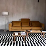Daire Hellofrom Tobacco Warehouse *