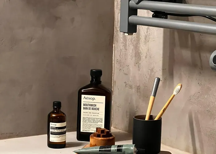 Hellofrom Tobacco Warehouse *