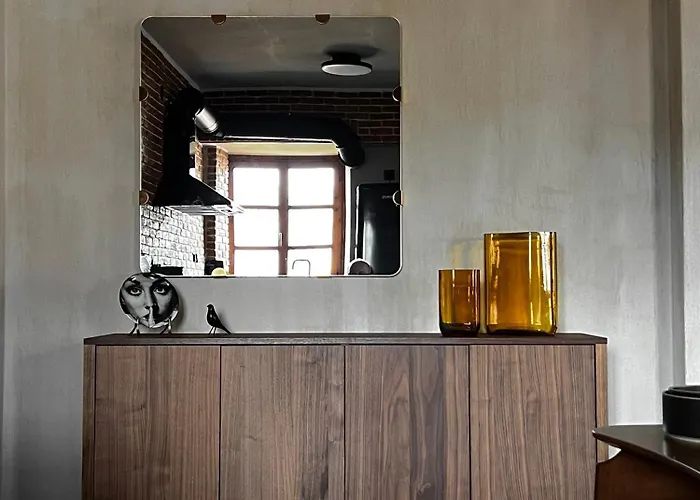 Apartment Hellofrom Tobacco Warehouse *